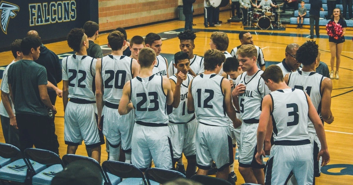 Barcelona rally to defeat Sevilla with late winner